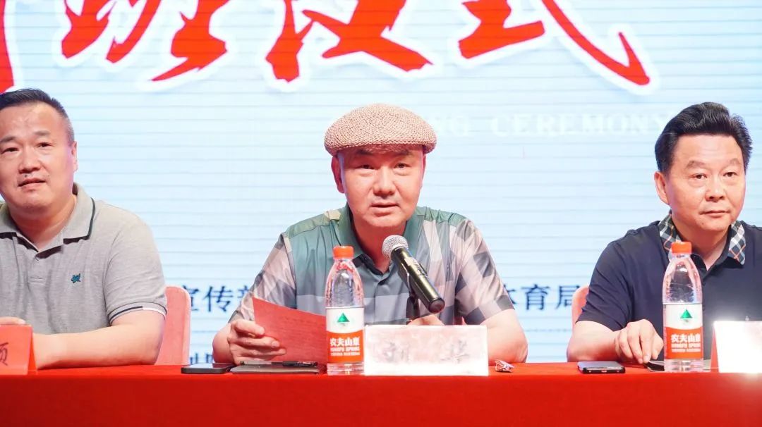 安徽省<a href=http://www.xiaopiaoyou.com/huangmeixidefayuandi/ target=_blank class=infotextkey>黄梅戏</a>剧院副院长刘华