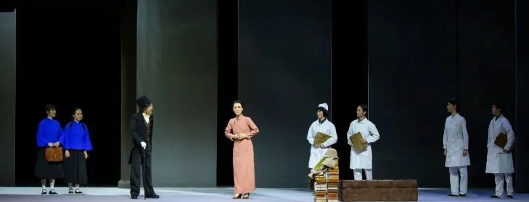 现代<a href=http://www.xiaopiaoyou.com/yuejudefayuandi/ target=_blank class=infotextkey>越剧</a>万婴之母