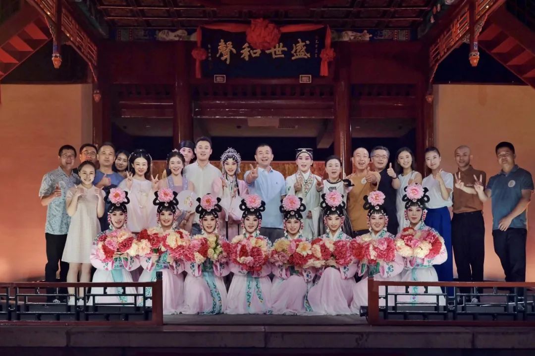 <a href=http://www.xiaopiaoyou.com/kunqufayuandi/ target=_blank class=infotextkey>昆曲</a>线上直播演出