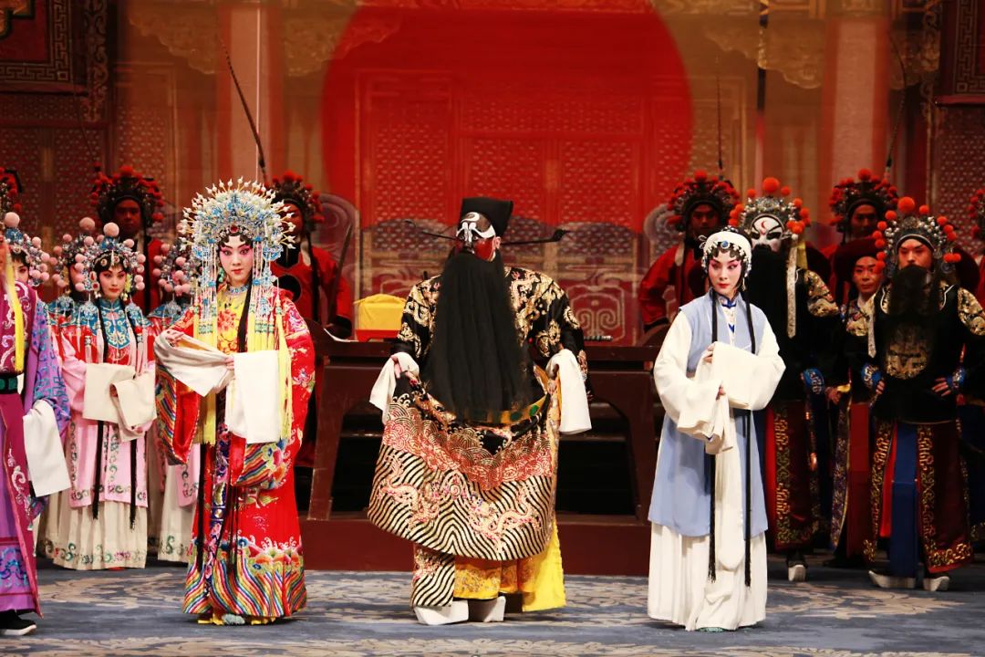 <a href=http://www.xiaopiaoyou.com/jingjuguocui/ target=_blank class=infotextkey>京剧</a>香莲案
