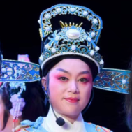 <a href=http://www.xiaopiaoyou.com/yuejudefayuandi/ target=_blank class=infotextkey>越剧</a>传承版《花中君子》
