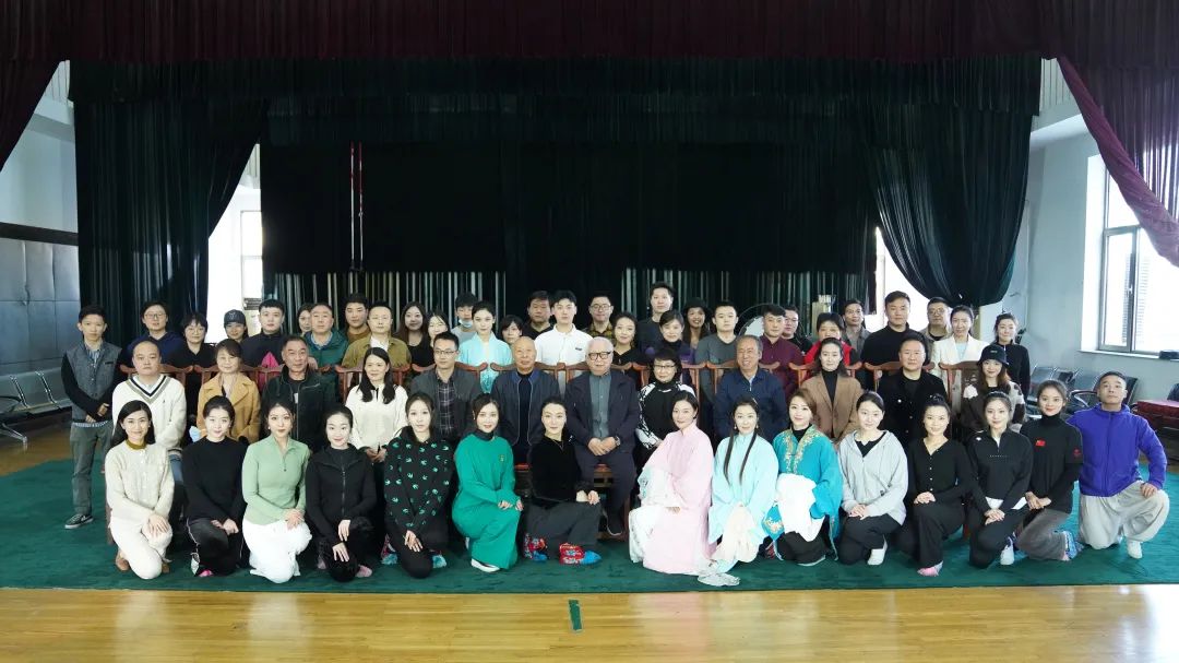 北京<a href=http://www.xiaopiaoyou.com/jingjuguocui/ target=_blank class=infotextkey>京剧</a>院《京韵红楼》顺利通过联排审查