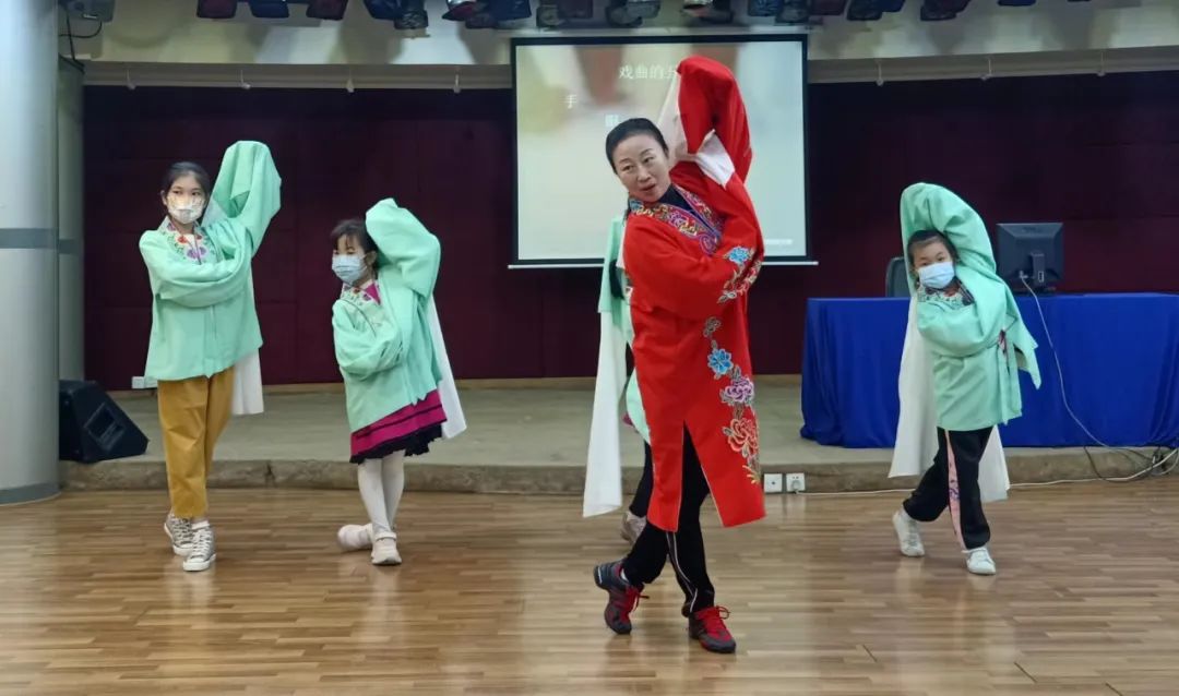 深圳市文化馆戏曲表演<a href=http://www.xiaopiaoyou.com/henanyuju/ target=_blank class=infotextkey>河南豫剧</a>基本知识普及讲座
