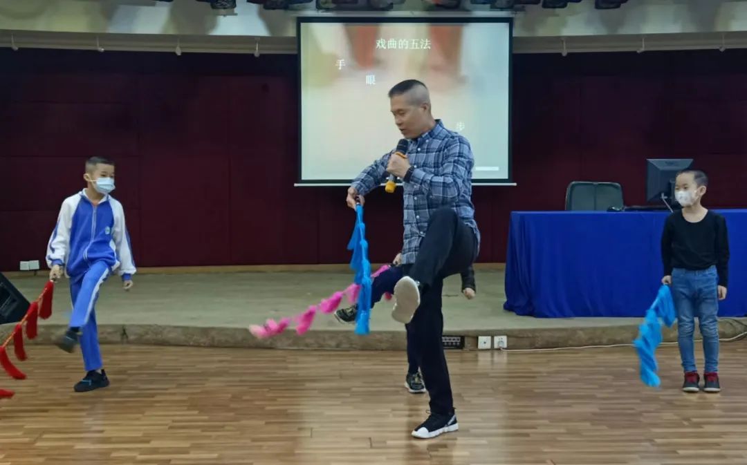 深圳市文化馆戏曲表演<a href=http://www.xiaopiaoyou.com/henanyuju/ target=_blank class=infotextkey>河南豫剧</a>基本知识普及讲座