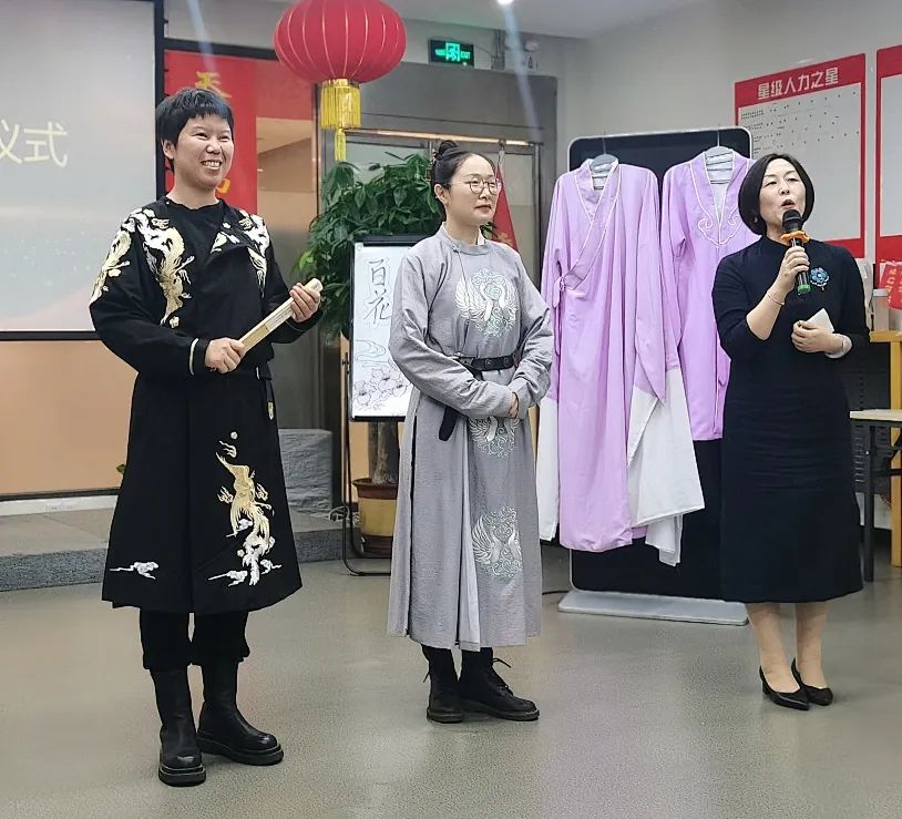 深圳市百花<a href=http://www.xiaopiaoyou.com/yuejudefayuandi/ target=_blank class=infotextkey>越剧</a>团