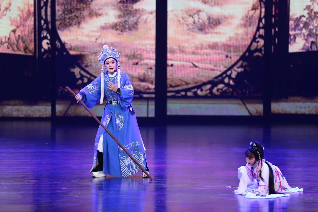 <a href=http://www.xiaopiaoyou.com/yuejudefayuandi/ target=_blank class=infotextkey>越剧</a>《狸猫换太子拷寇》演出剧照