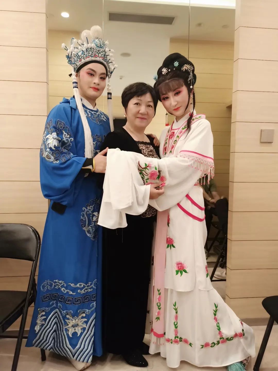 <a href=http://www.xiaopiaoyou.com/yuejudefayuandi/ target=_blank class=infotextkey>越剧</a>《狸猫换太子拷寇》演出剧照
