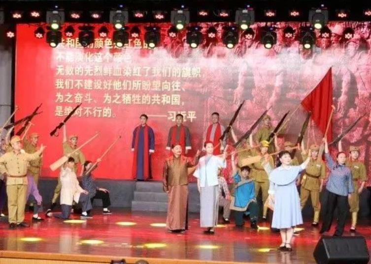 <a href=http://www.xiaopiaoyou.com/huangmeixidefayuandi/ target=_blank class=infotextkey>黄梅戏</a>江城飞絮