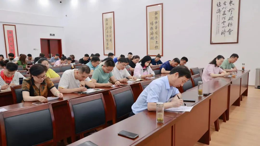 <a href=http://www.xiaopiaoyou.com/henanyuju/ target=_blank class=infotextkey>河南豫剧</a>院青年团开展消防安全知识培训和健康知识讲座