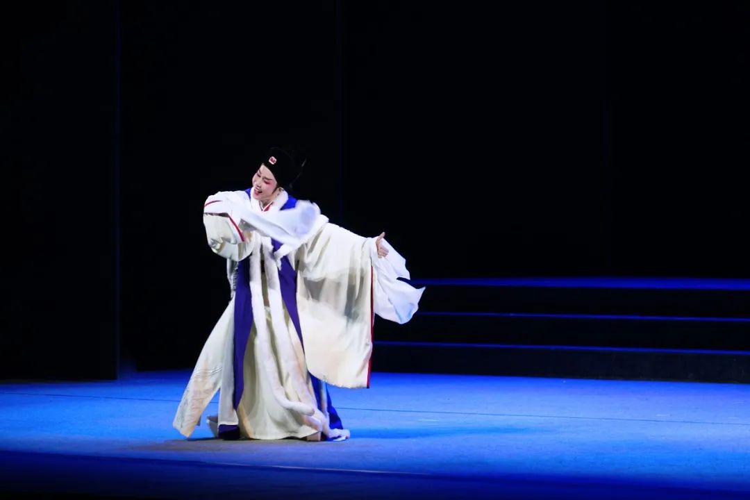 <a href=http://www.xiaopiaoyou.com/yuejudefayuandi/ target=_blank class=infotextkey>越剧</a>凤凰台