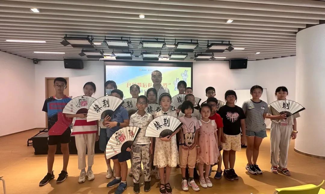 周锐<a href=http://www.xiaopiaoyou.com/jingjuguocui/ target=_blank class=infotextkey>京剧</a>故事共读会