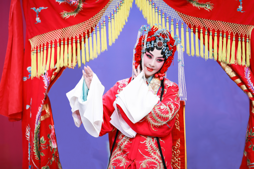 迟小秋专场演出<a href=http://www.xiaopiaoyou.com/jingjuguocui/ target=_blank class=infotextkey>京剧</a>《锁麟囊》