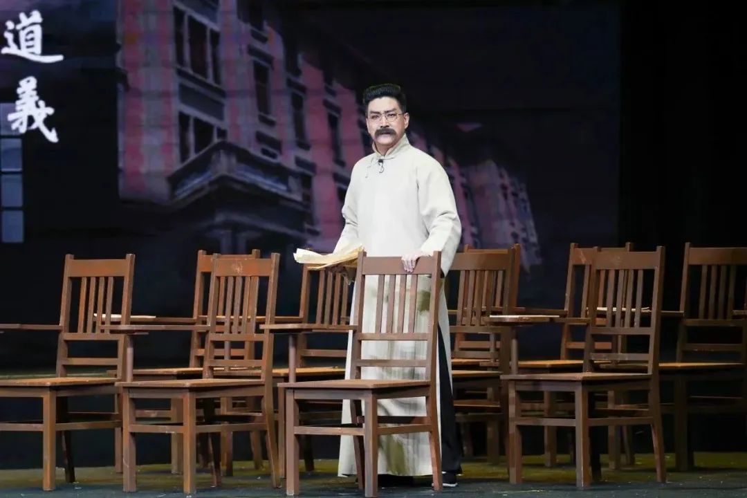 北京<a href=http://www.xiaopiaoyou.com/jingjuguocui/ target=_blank class=infotextkey>京剧</a>院新编现代<a href=http://www.xiaopiaoyou.com/jingjuguocui/ target=_blank class=infotextkey>京剧</a>《李大钊》
