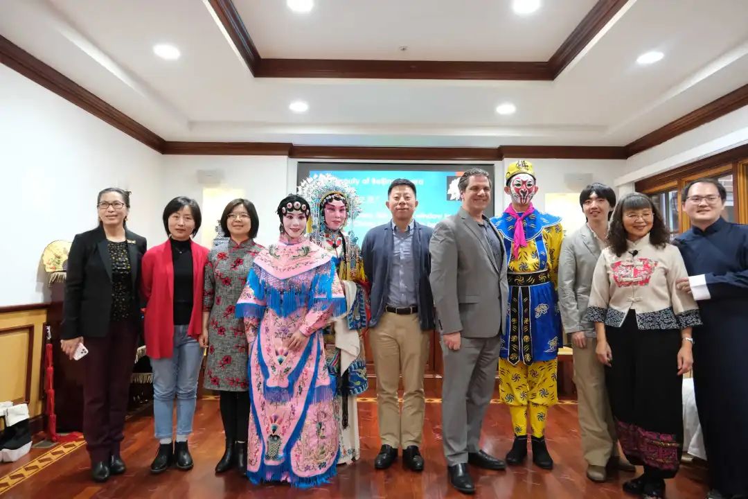 中国驻美国使馆举办中国<a href=http://www.xiaopiaoyou.com/jingjuguocui/ target=_blank class=infotextkey>京剧</a>文化沙龙活动