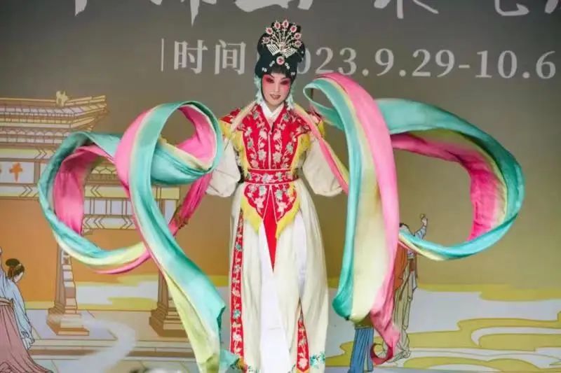 <a href=http://www.xiaopiaoyou.com/jingjuguocui/ target=_blank class=infotextkey>京剧</a>春草闯堂