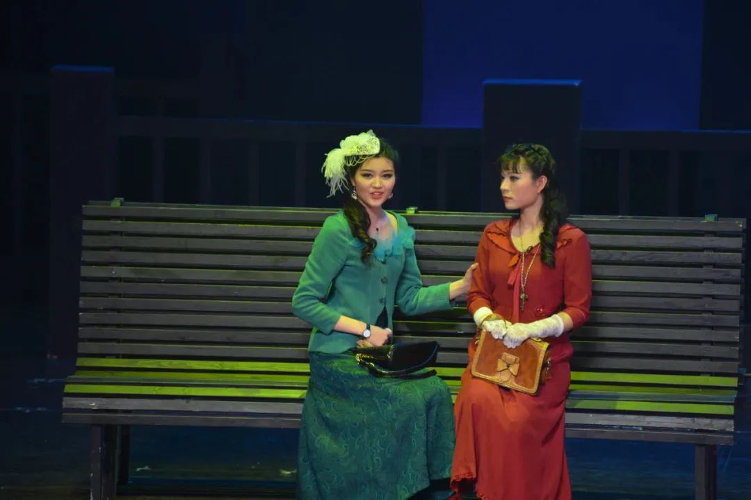 沪剧演员郜逸萍