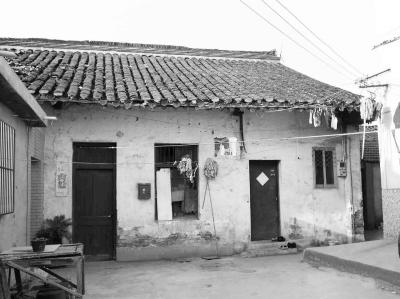扬州育英巷和康熙时期<a href=http://www.xiaopiaoyou.com/kunqufayuandi/ target=_blank class=infotextkey>昆曲</a>名角陈明智