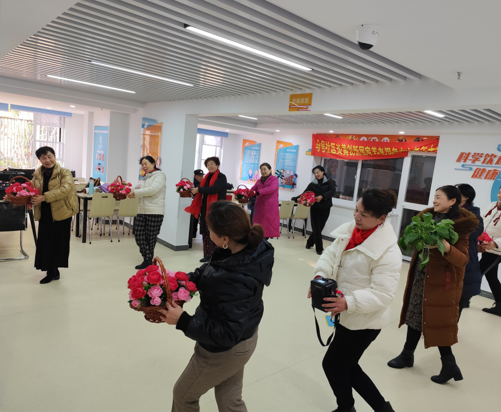 蔡甸区老年大学<a href=http://www.xiaopiaoyou.com/huangmeixidefayuandi/ target=_blank class=infotextkey>黄梅戏</a>团