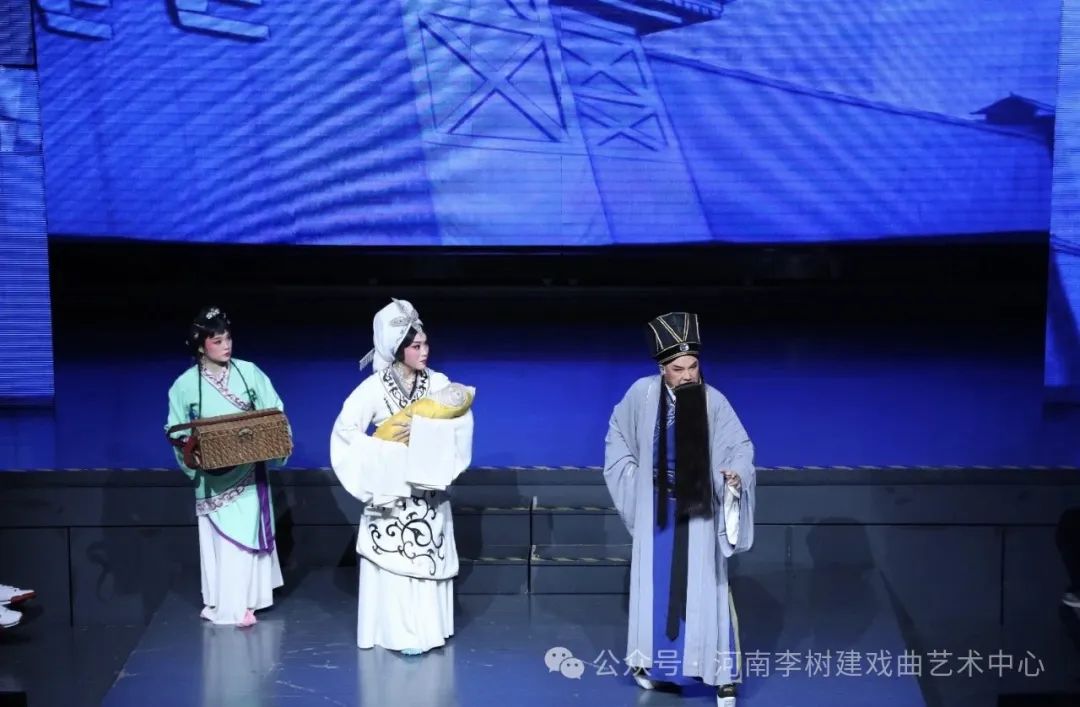观众与演员零距离互动