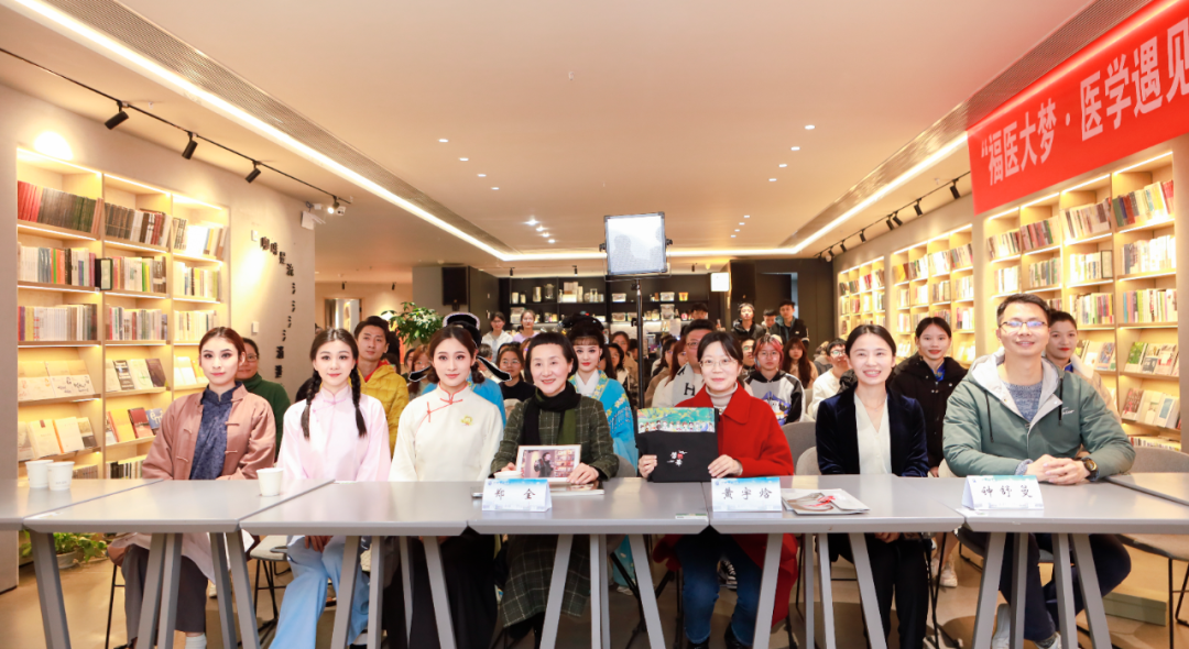<a href=http://www.xiaopiaoyou.com/yuejudefayuandi/ target=_blank class=infotextkey>越剧</a>《万婴之母》导赏