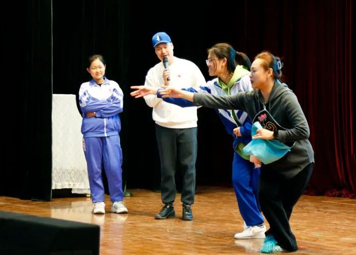 北方演艺集团天津评剧院让评剧艺术走进校园