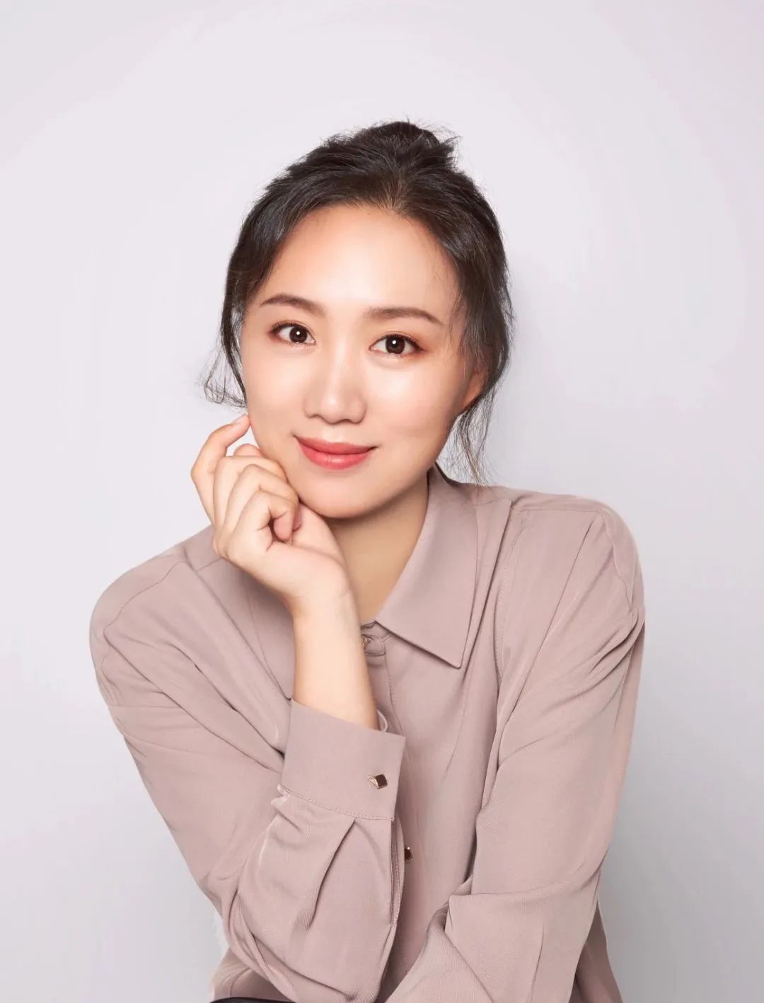 <a href=http://www.xiaopiaoyou.com/yuejudefayuandi/ target=_blank class=infotextkey>越剧</a>女小生尤梦姗