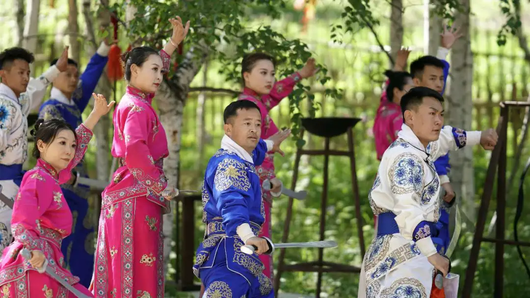 宁城乌兰牧骑评剧团