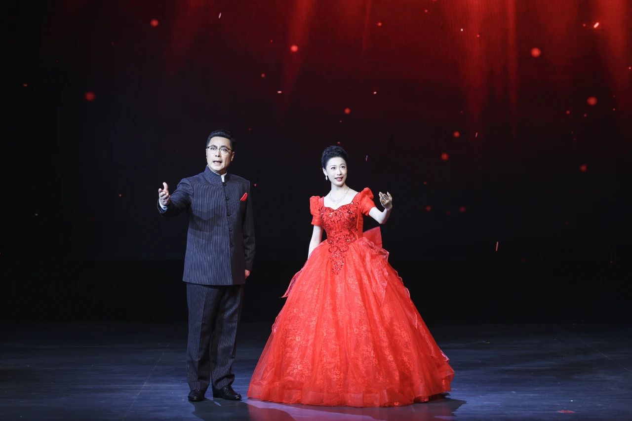<a href=http://www.xiaopiaoyou.com/jingjuguocui/ target=_blank class=infotextkey>京剧</a>歌曲神槐颂MV
