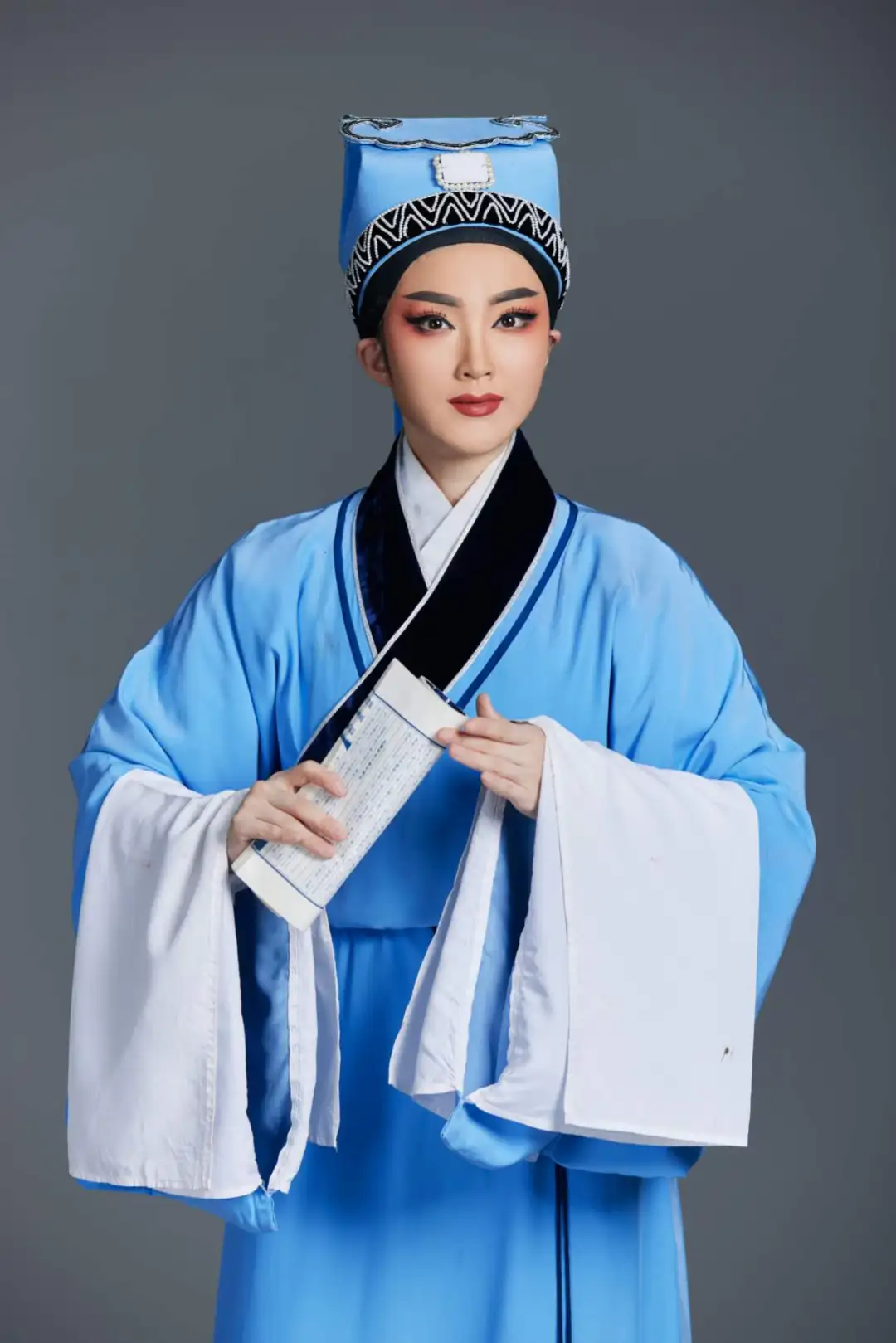 吕馨溶