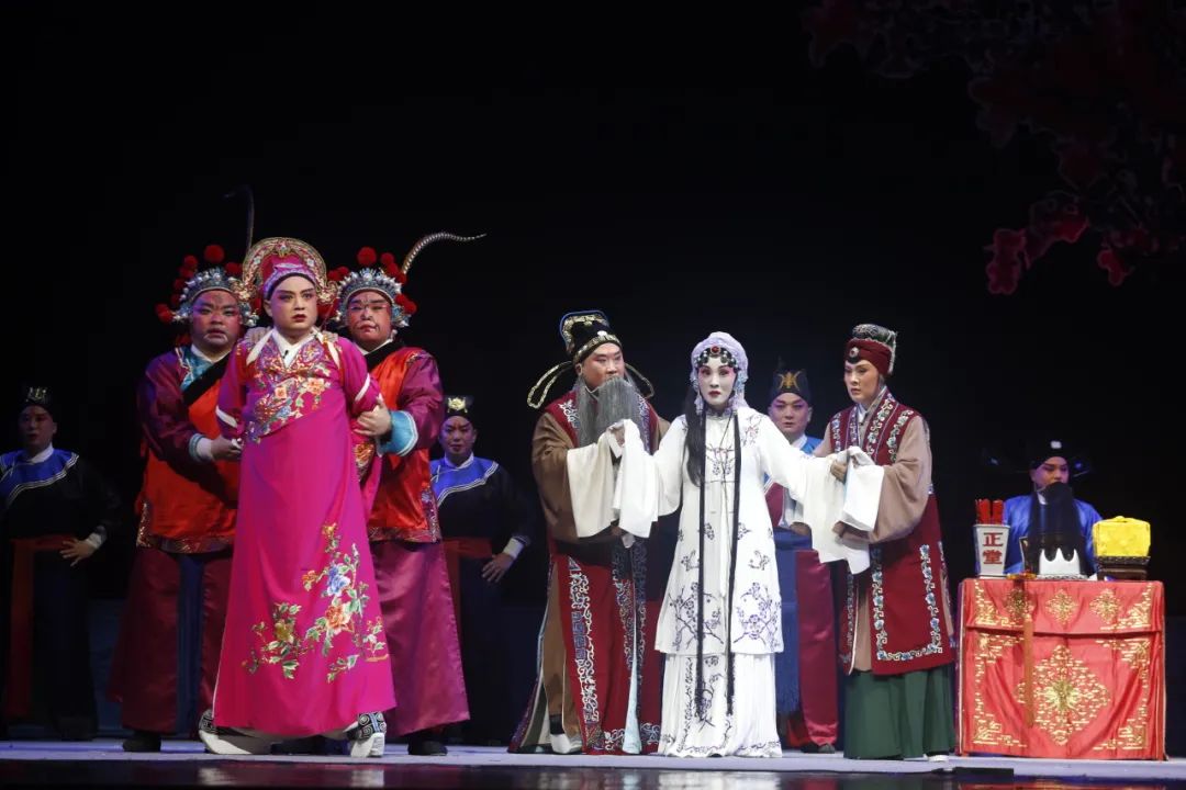 <a href=http://www.xiaopiaoyou.com/henanquju/ target=_blank class=infotextkey>河南曲剧</a>流派