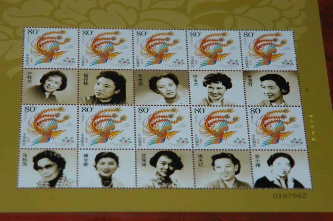 中国<a href=http://www.xiaopiaoyou.com/yuejudefayuandi/ target=_blank class=infotextkey>越剧</a>十姐妹邮票集
