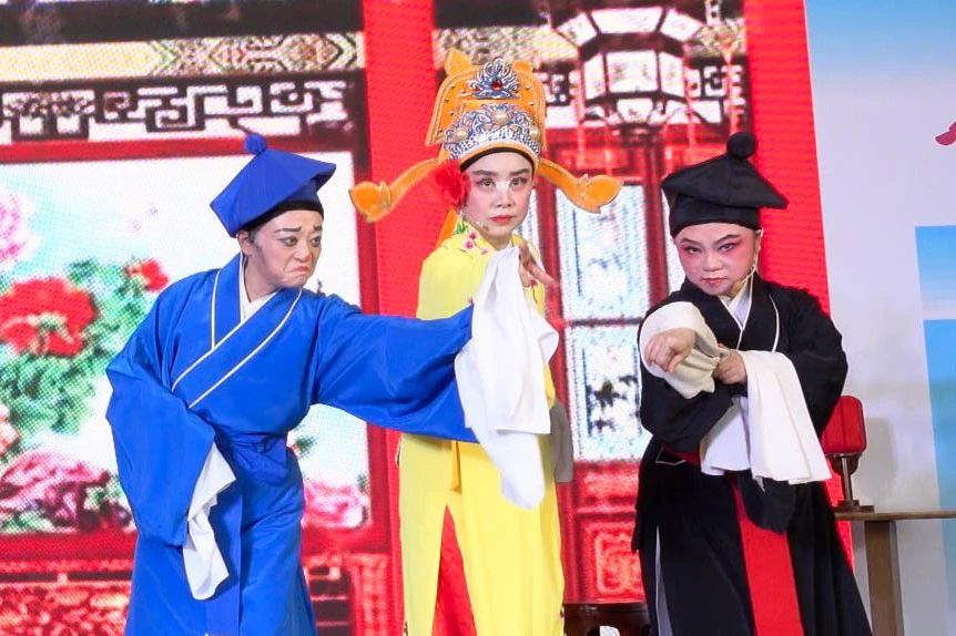 <a href=http://www.xiaopiaoyou.com/yuejudefayuandi/ target=_blank class=infotextkey>越剧</a>专场演出