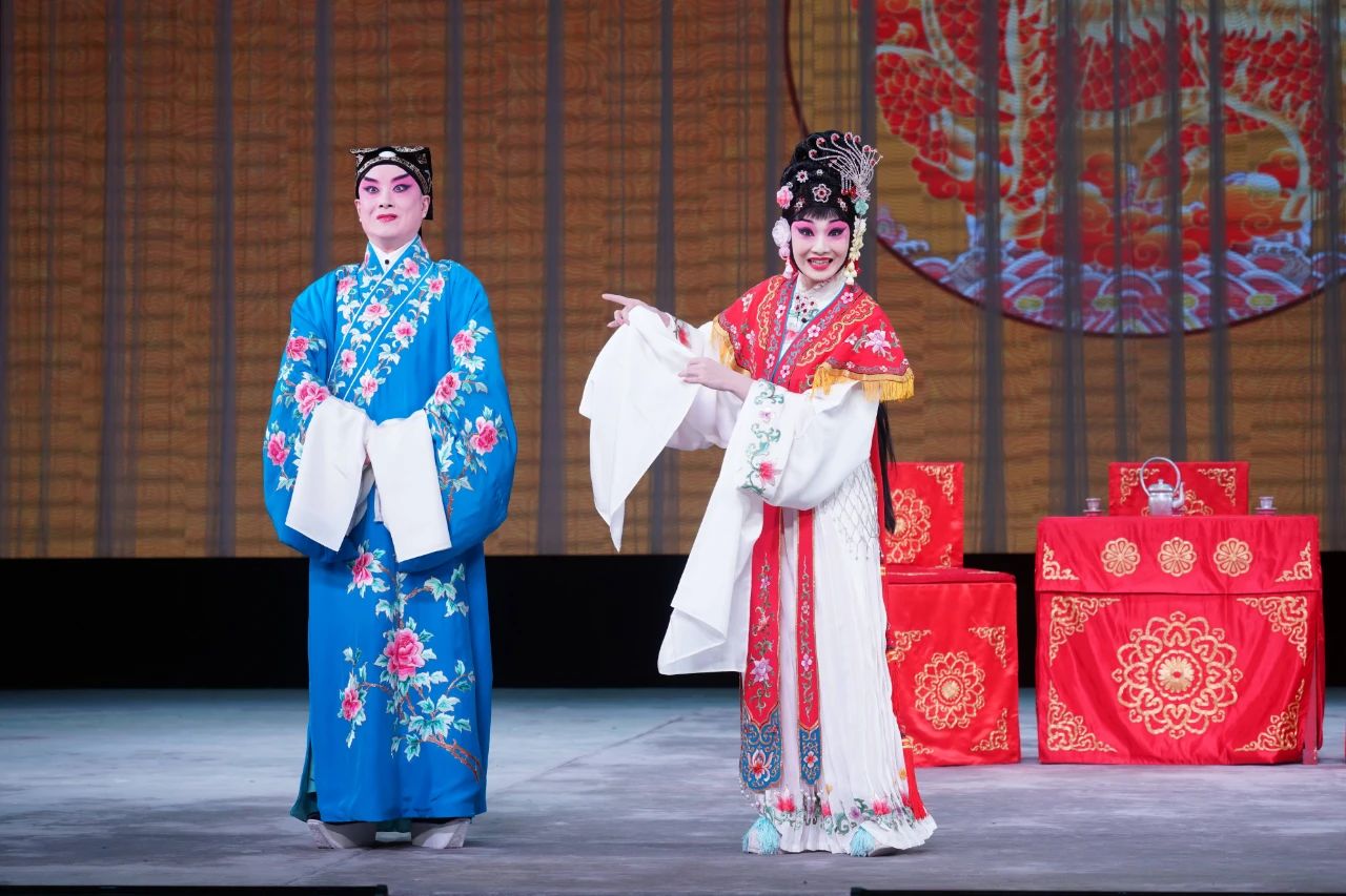 <a href=http://www.xiaopiaoyou.com/jingjuguocui/ target=_blank class=infotextkey>京剧</a>荀派名剧红娘