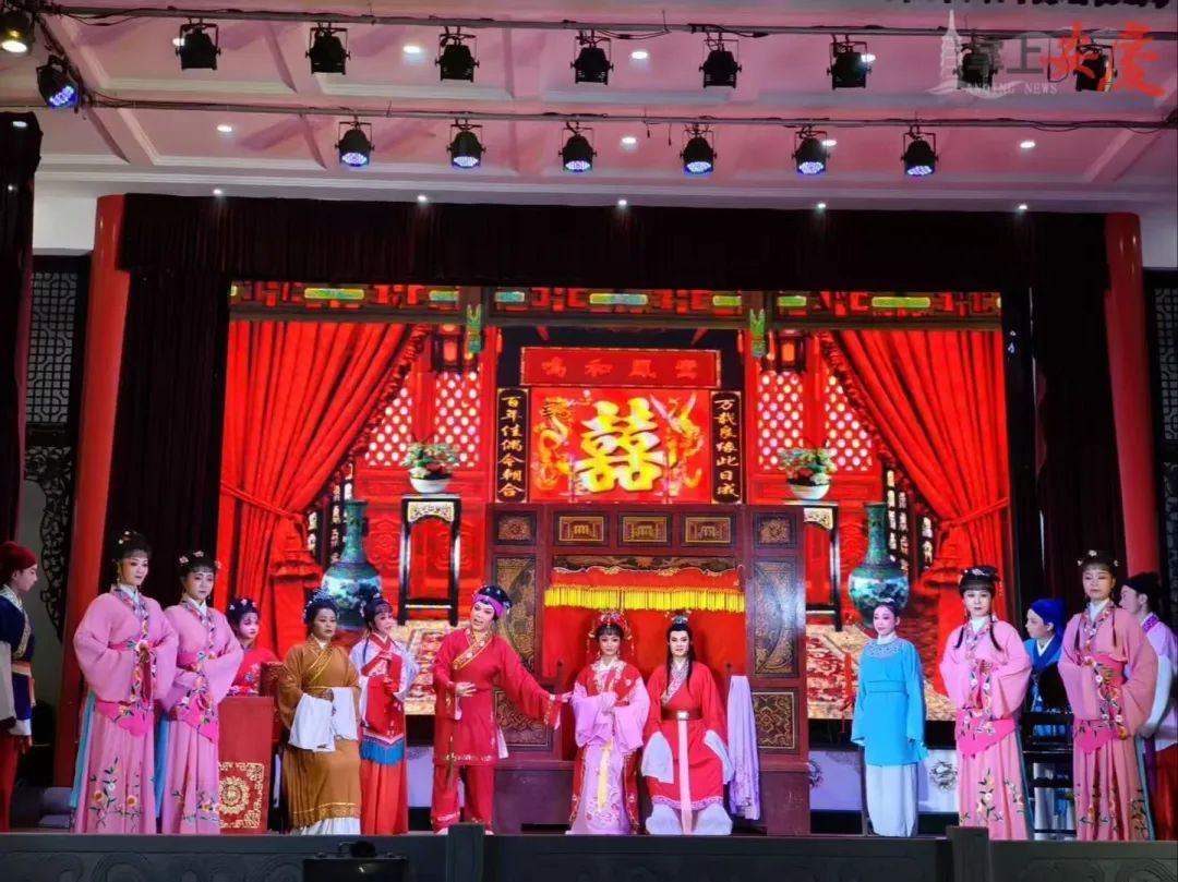 <a href=http://www.xiaopiaoyou.com/huangmeixidefayuandi/ target=_blank class=infotextkey>黄梅戏</a>文化精品剧目展演展示工程暨文化惠民促消费活动