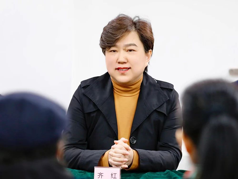 中国评剧院党委书记、董事长齐红