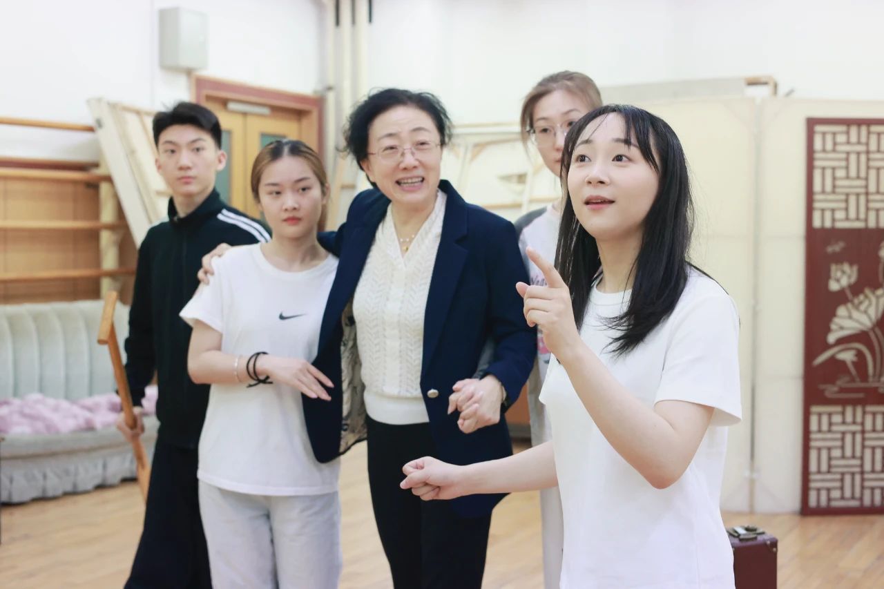 国戏研究生教育