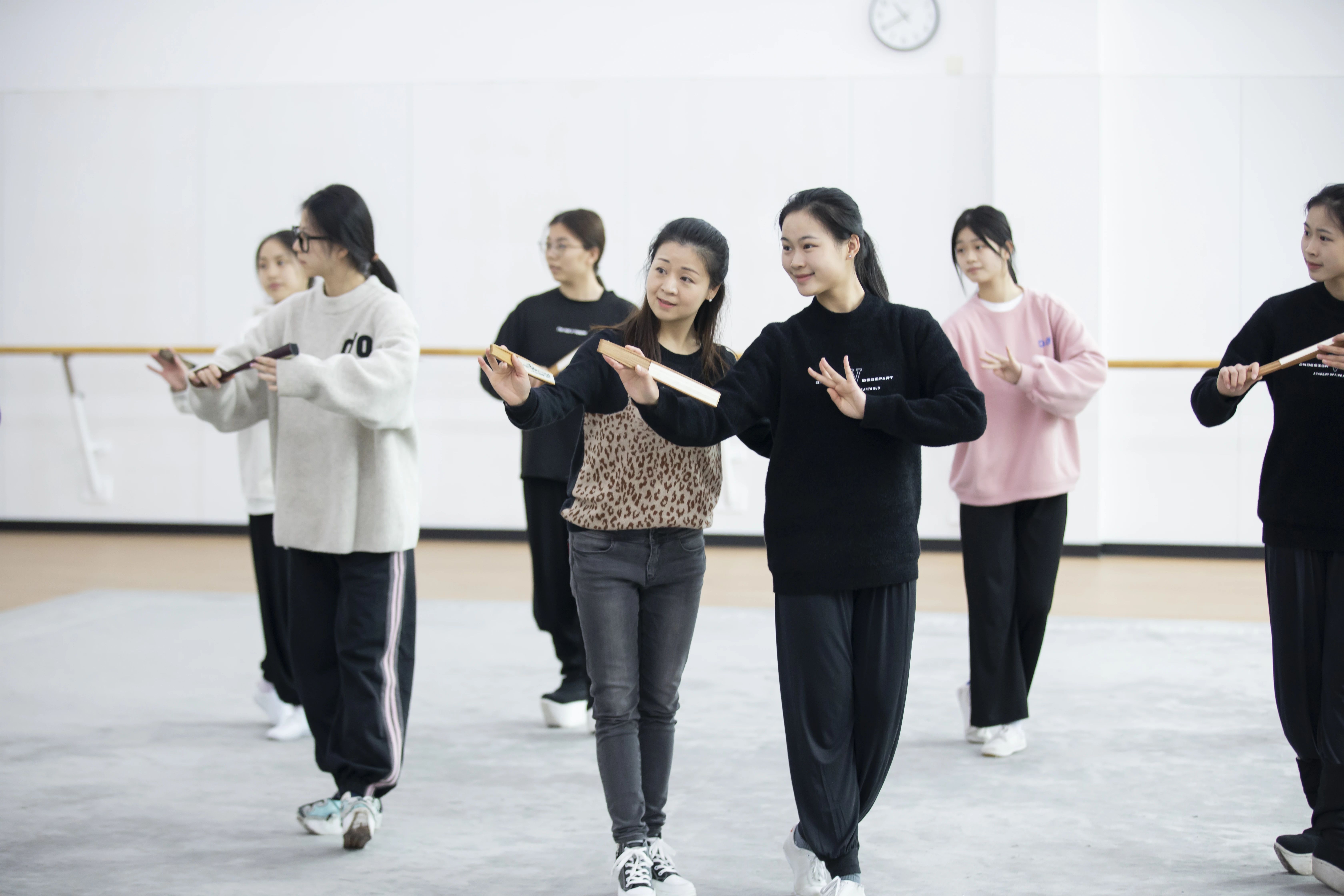 浙江音乐学院<a href=http://www.xiaopiaoyou.com/yuejudefayuandi/ target=_blank class=infotextkey>越剧</a>学院