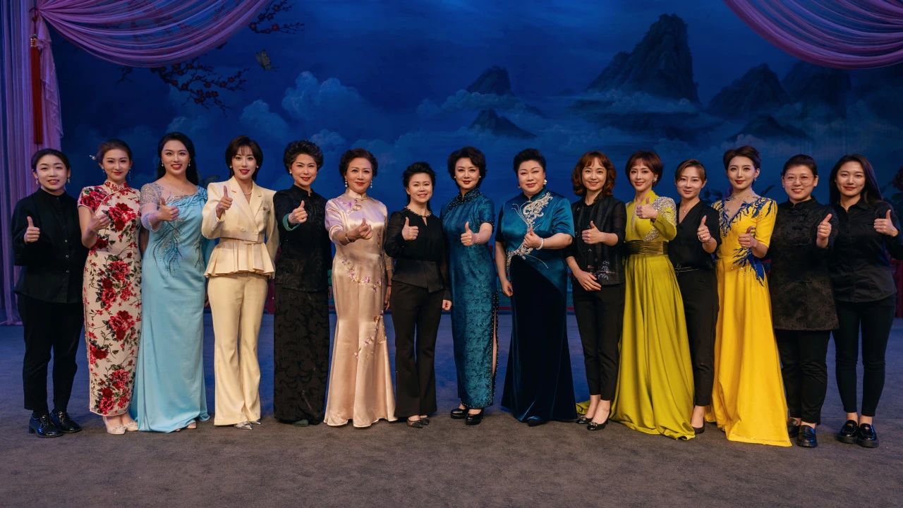 于魁智主任带领师生圆满完成泰州、邢台两地演出实践