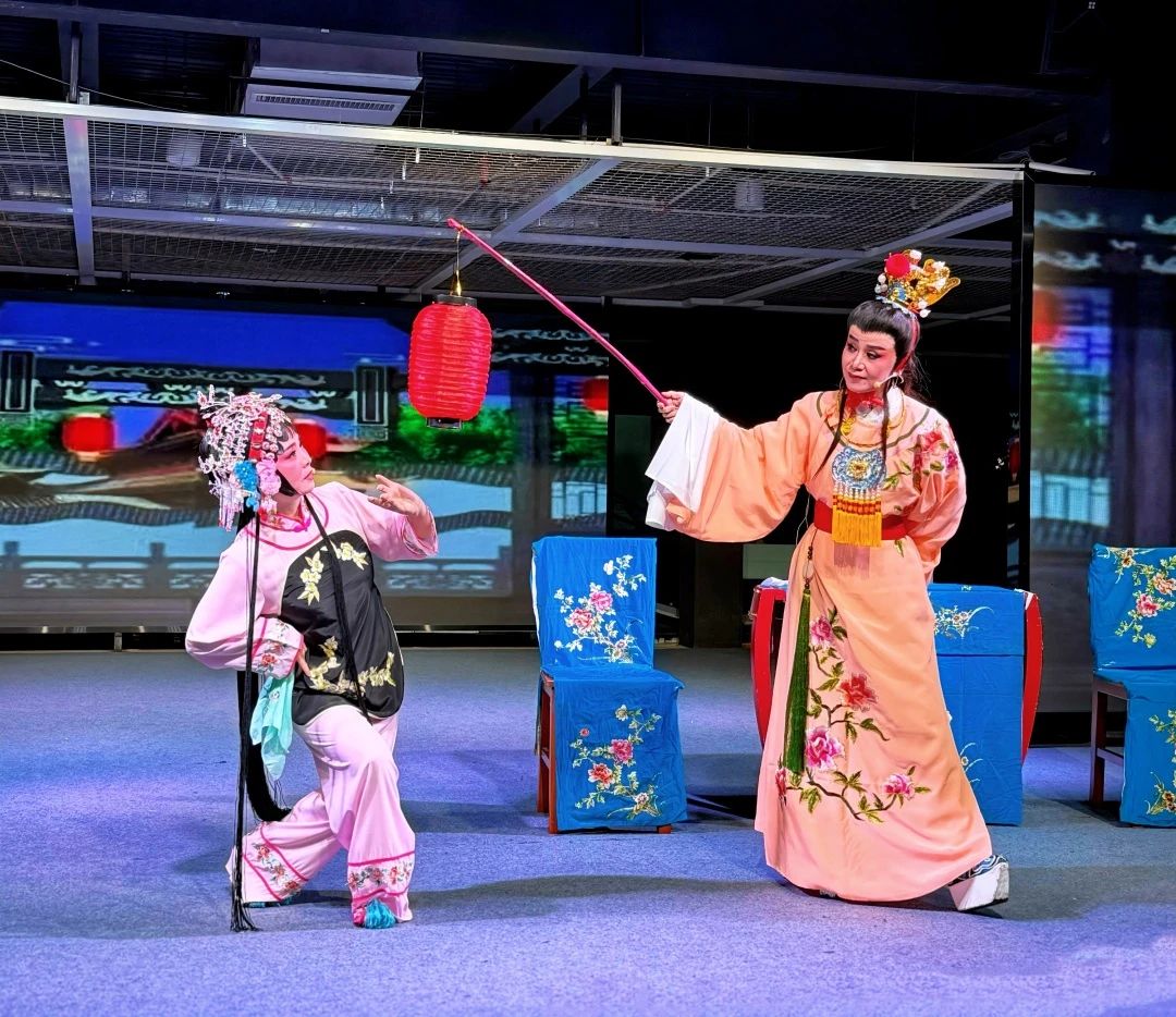 贵阳星光<a href=http://www.xiaopiaoyou.com/yuejudefayuandi/ target=_blank class=infotextkey>越剧</a>团<a href=http://www.xiaopiaoyou.com/yuejudefayuandi/ target=_blank class=infotextkey>越剧</a>折子戏专场演出