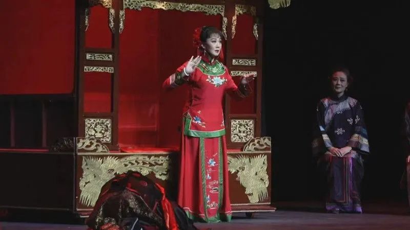 <a href=http://www.xiaopiaoyou.com/huangmeixidefayuandi/ target=_blank class=infotextkey>黄梅戏</a>徽州女人