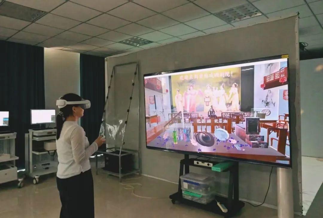 <a href=http://www.xiaopiaoyou.com/huangmeixidefayuandi/ target=_blank class=infotextkey>黄梅戏</a>虚拟博物馆