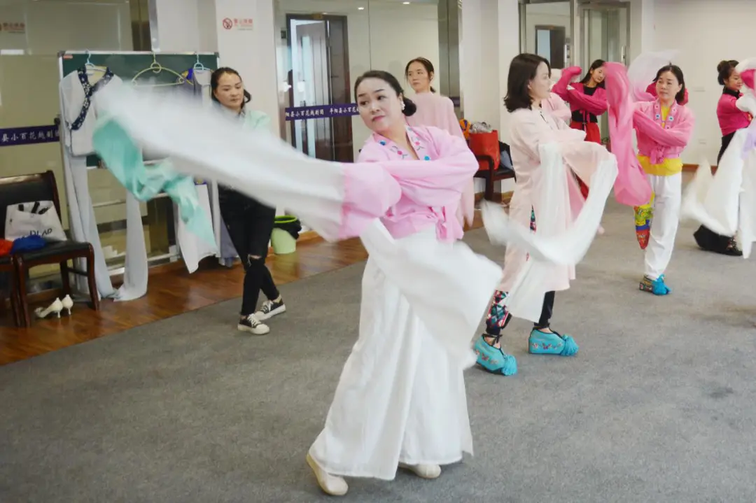 上饶市<a href=http://www.xiaopiaoyou.com/yuejudefayuandi/ target=_blank class=infotextkey>越剧</a>团青年演员缪丽珍