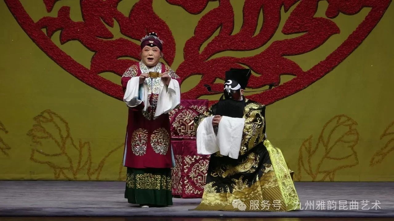<a href=http://www.xiaopiaoyou.com/jingjuguocui/ target=_blank class=infotextkey>京剧</a>老旦艺术研究会梅兰芳大剧场第50场演出