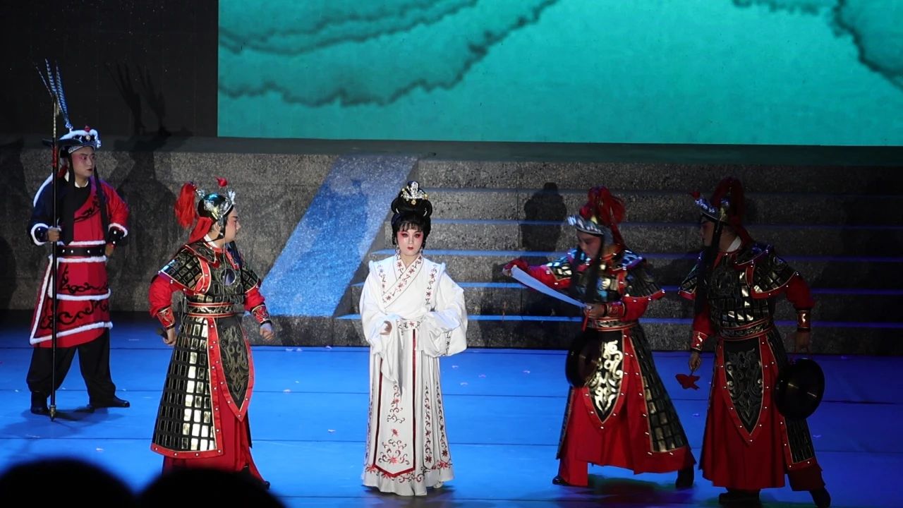 大型原创历史评剧慕容传奇
