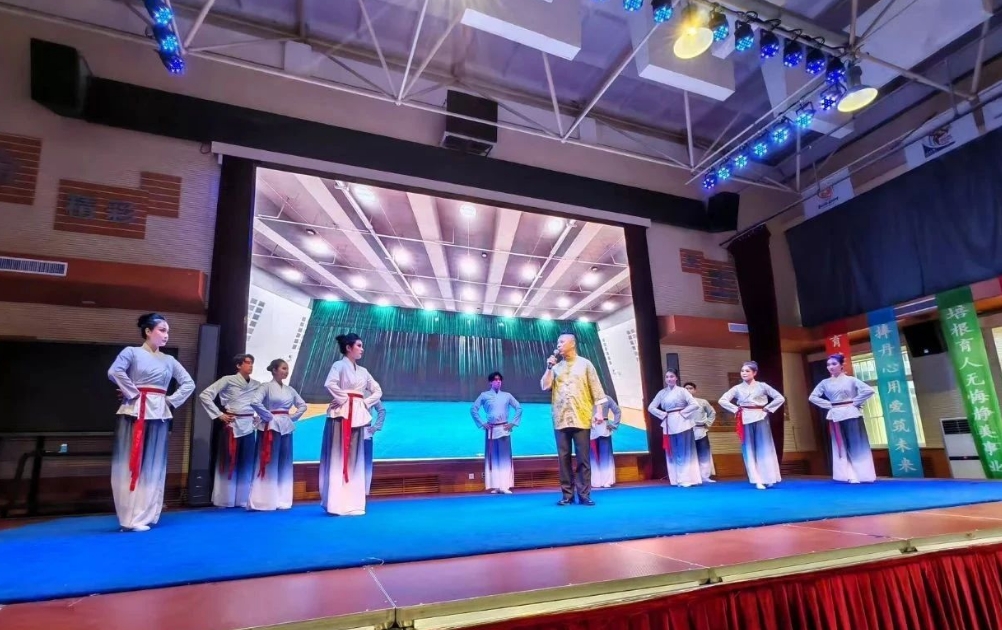 沈阳市评剧进校园活动