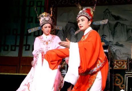 <a href=http://www.xiaopiaoyou.com/yuejudefayuandi/ target=_blank class=infotextkey>越剧</a>沉香扇