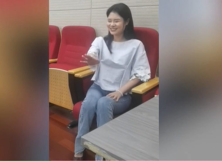 李佳梦接受采访谈及师父