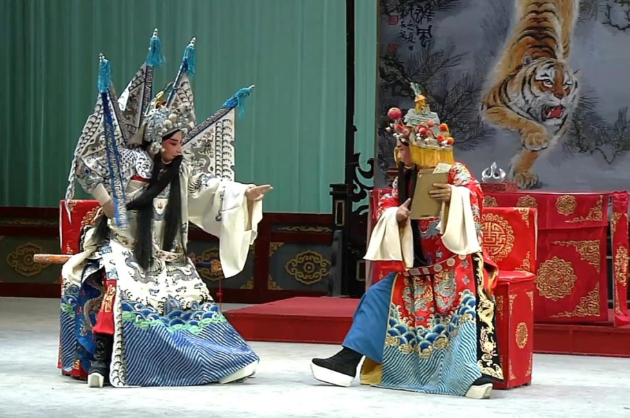 西安三意社复排秦腔传统剧《出棠邑》