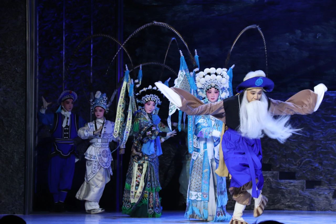 <a href=http://www.xiaopiaoyou.com/huangmeixidefayuandi/ target=_blank class=infotextkey>黄梅戏</a>演员马丁专场