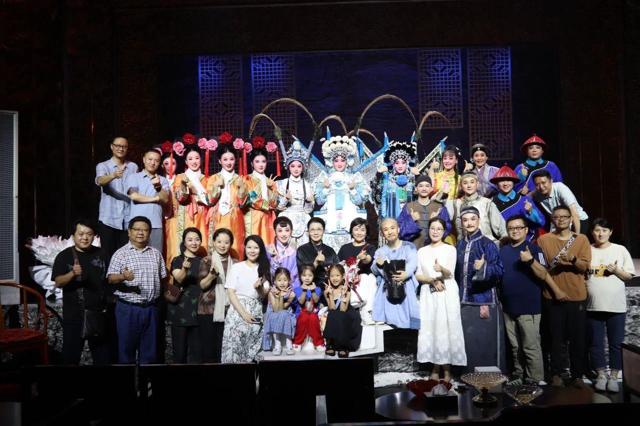 <a href=http://www.xiaopiaoyou.com/huangmeixidefayuandi/ target=_blank class=infotextkey>黄梅戏</a>演员马丁专场